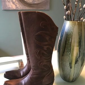 Ariat boots size 7 brand new